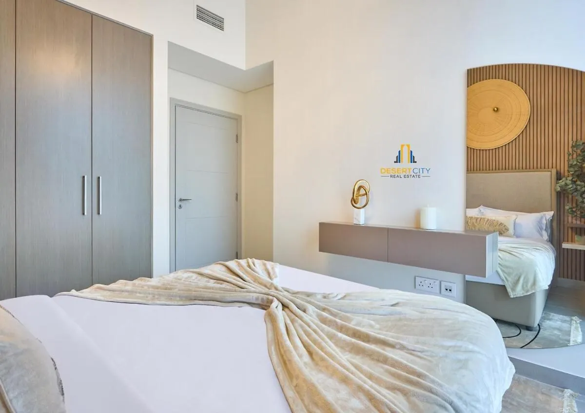 Cozy & Modern 1 Bedroom Apartment In Downtown Dubai, Hosted By Desert City Stays