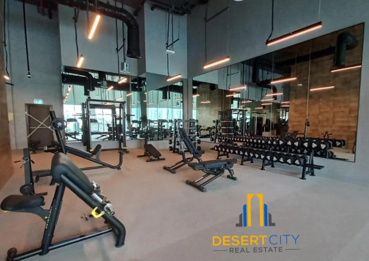 Cozy & Modern 1 Bedroom Apartment In Downtown Dubai, Hosted By Desert City Stays