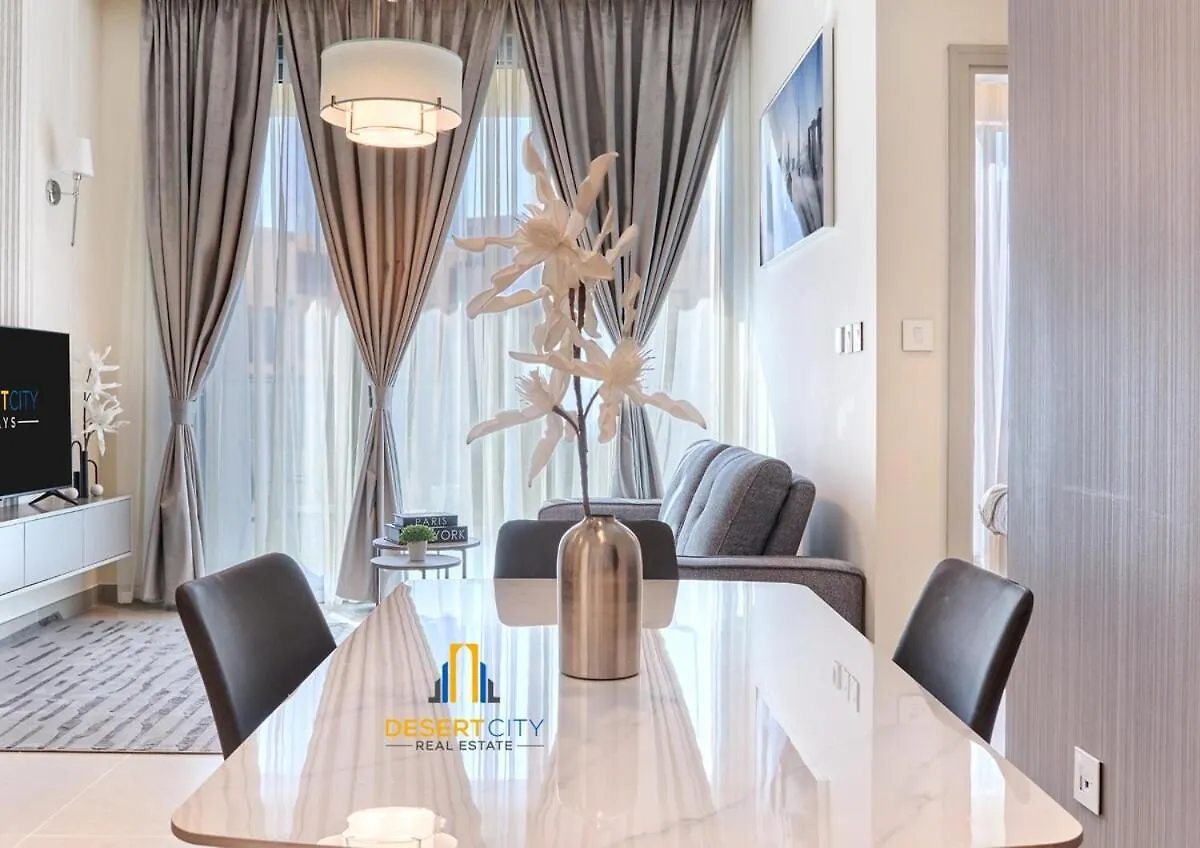 Cozy & Modern 1 Bedroom Apartment In Downtown Dubai, Hosted By Desert City Stays